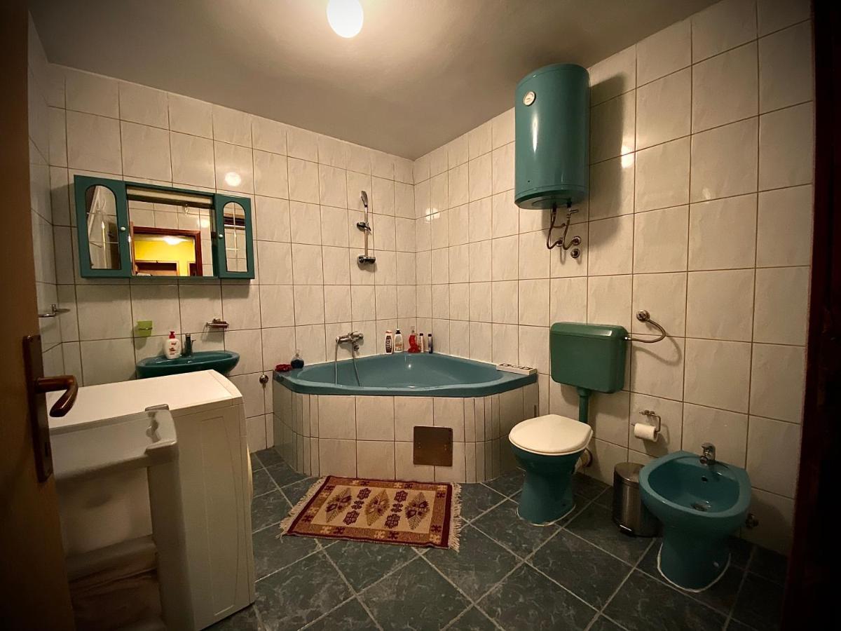 Hostel Backpackers Мостар Екстер'єр фото